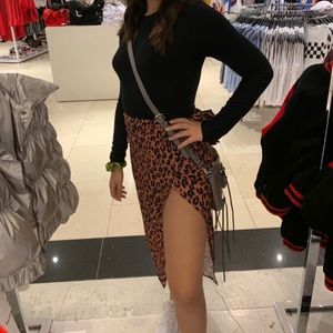Silky cheetah skirt